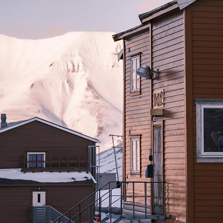 Gjestehuset 102 Longyearbyen Kültér fotó