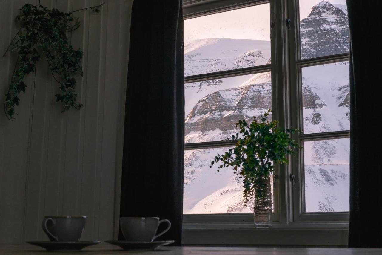 Gjestehuset 102 Longyearbyen Kültér fotó