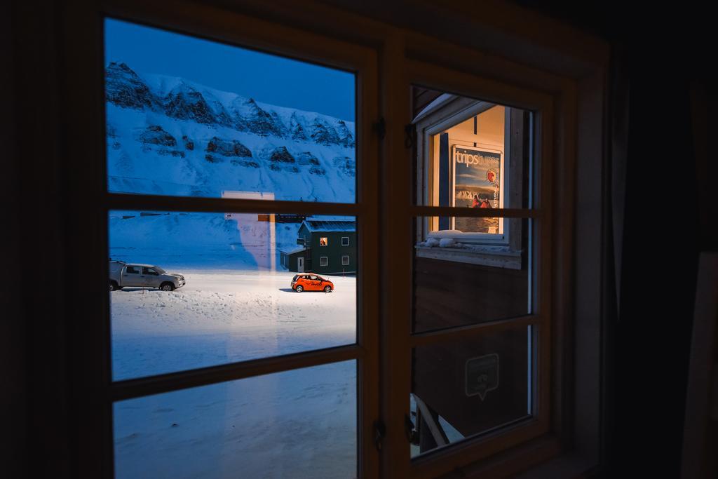 Gjestehuset 102 Longyearbyen Kültér fotó