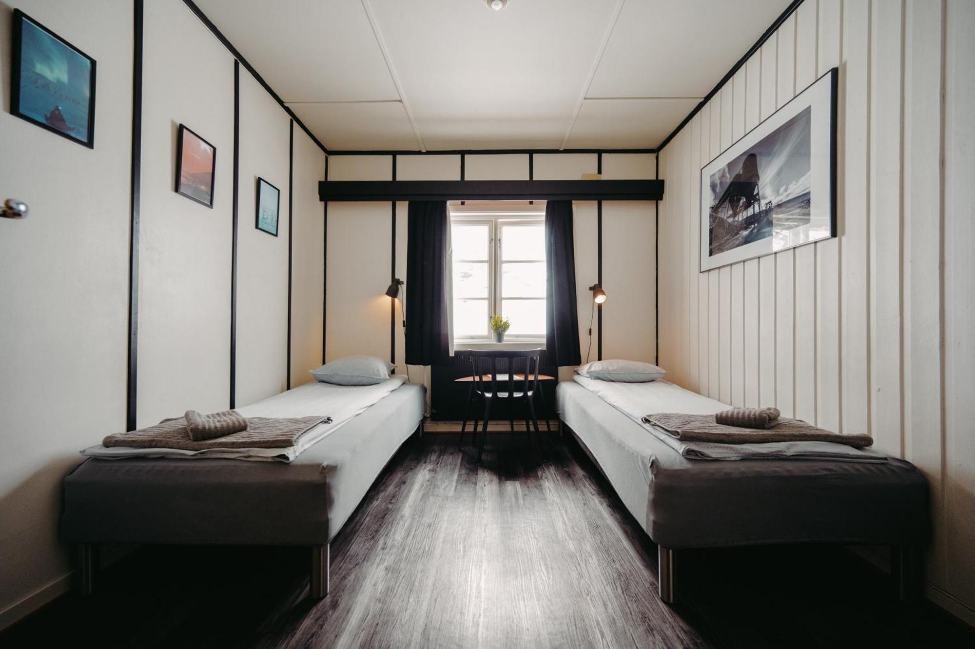 Gjestehuset 102 Longyearbyen Kültér fotó