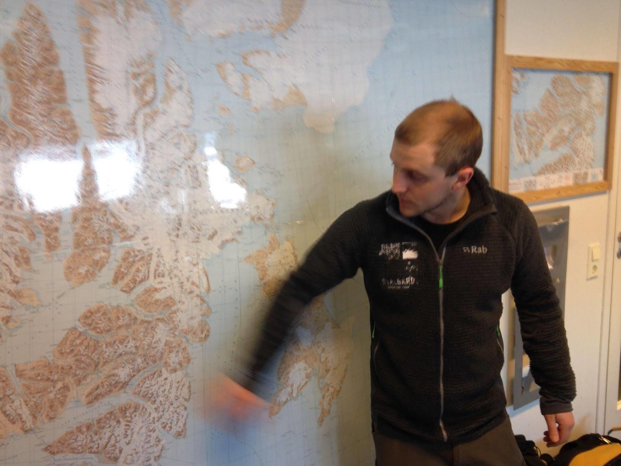 Gjestehuset 102 Longyearbyen Kültér fotó